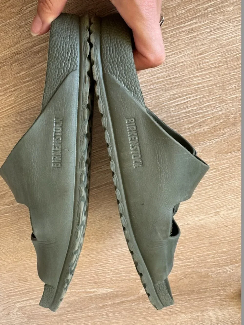 BRAND NEW Birkenstock Green Arizona Sandals in Size 43